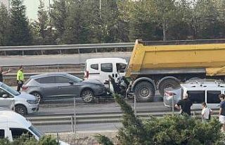 Kocaeli’de feci kaza: Motosiklet sürücüsü kamyonla...