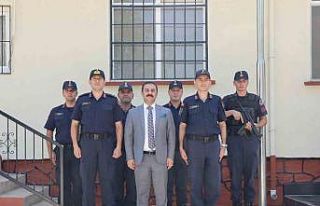 Koçarlı Kaymakamı Taşkın jandarma personeli ile...