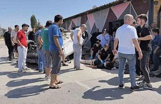 Kontrolden çıkan otomobil takla atarak karşı yola...