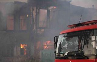 Konya’da metruk binada yangın