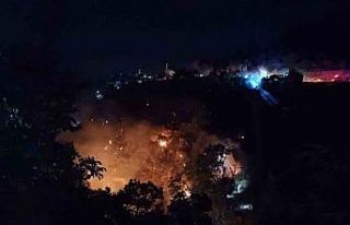 Köşk yangını kısmen kontrol altına alındı