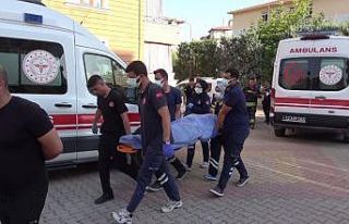 Kötü koku ihbarına giden ekipler yaşlı adamı...