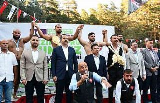 Kunduz’da Başpehlivan Feyzullah Öztürk