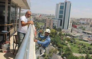 Kuş gibi süzülüp metrelerce yükseklikte çalışıyorlar