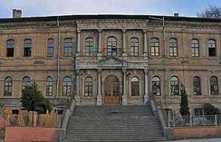 Kütahya Lisesi’nin tarihi taş binasına restorasyon