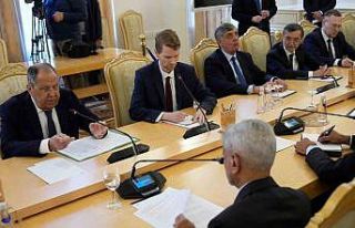 Lavrov: "Putin, Zelenskiy de dahil görüşmeye...