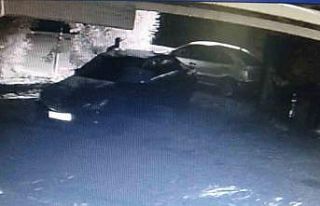 Malatya’da oto hırsızlığı girişimi kameraya...