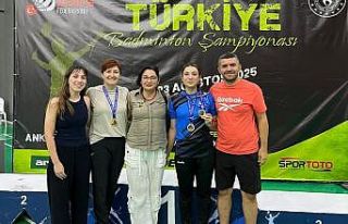 Manisalı Badmintoncu Ravza Bodur Türkiye Şampiyonu...