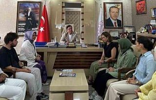 Manisalı gençlerden İl Müdürü Öztürk’e teşekkür