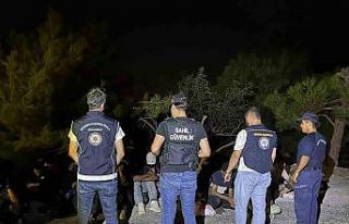 Marmaris aşıklar tepesinde 19 düzensiz göçmen...