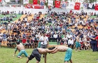 Mersin’de Zafer Bayramı kapsamında ‘Gözne Karakucak...