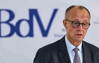 Merz’den Almanya’nın İsrail’e silah ihracatını...