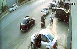 Motosikletle takip ettikleri şahsa kurşun yağdırdılar......