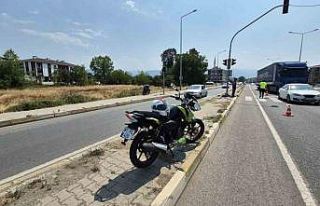 Motosikletliler karşıdan karşıya geçemedi