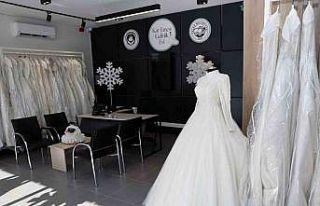 Mutlu yuvaya ilk adım, Kar Tanesi Gelinlik Evi’nde...