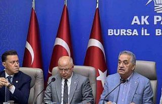 Nebi Hatipoğlu, partisinin Bursa il ve ilçe teşkilatlarını...