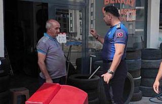 Niğde Belediyesi zabıta ekipleri kaldırım ve yol...