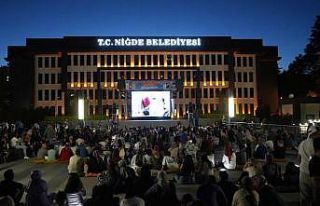 Niğde’de minderli sinema akşamları