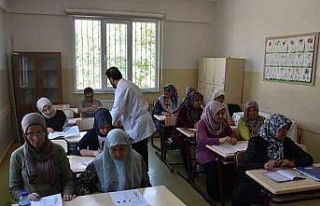 Okuma yazma kursu öğrenmenin yaşının olmadığını...