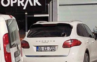 Osmancık’ta park halindeki araç kurşunlandı