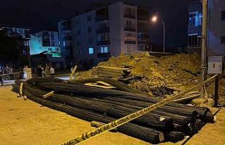 Osmaniye’de tırdaki demirler motosikletin üzerine...