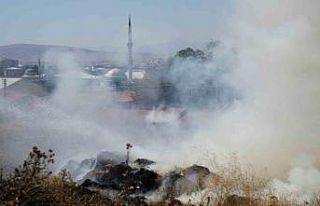 Ot yangına itfaiyeden zamanında müdahale