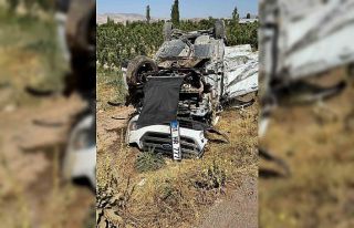 Otomobiller çarpıştı: 1 ölü 7 yaralı