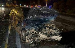 Otomobillerin çarpıştığı kazada 1 kişi öldü,...