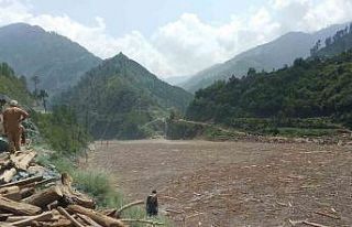 Pakistan’daki sellerde son 48 saatte 351 kişi hayatını...