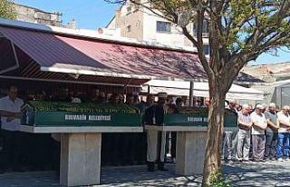 Polis katil zanlısını her yerde arıyor