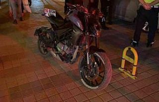 Polisi peşine takan motosikletli, kaza yapınca yakalandı