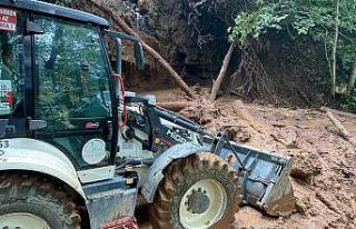 Rize’de şiddetli yağışlar hayatı olumsuz etkiledi