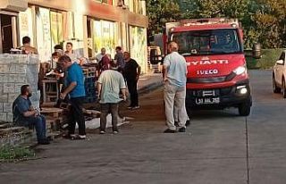 Rize’de yük asansörüne sıkışan şahıs hayatını...