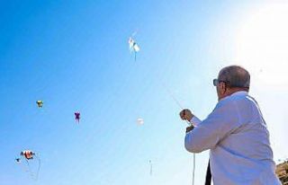 Roma dönemine ait antik kentte gökyüzünü uçurtmalar...