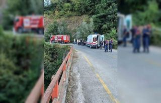 Samsun’da çocuğun kullandığı otomobil köprüden...