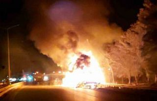 Samsun’da tiner yüklü tır alev alev yanıyor