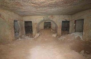 Şanlıurfa’da bulunan kaya mezarı kayıt altına...