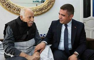 Şehit babasına geçmiş olsun ziyareti