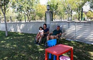 Şehrin merkezinde karavan konforu