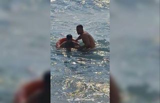 Serinlemek için denize giren 12 yaşındaki çocuk...