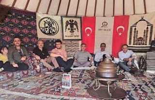 Siirt’in yöresel ürünleri Ahlat’ta yoğun ilgi...