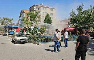 Sındırgı’da depremde ağır hasar gören binalar...