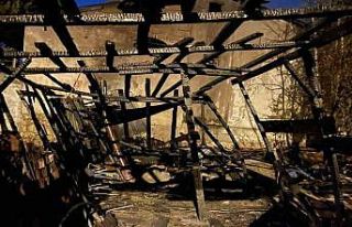 Sivas’ta garaj yangını: Alevler geceyi aydınlattı