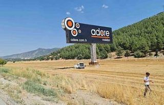 Sollamak istediği otobüse çarpıp tarlaya uçtu,...