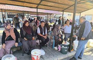 Şuhut’ta ’Yöresel Ürünler Pazarı’na yoğun...