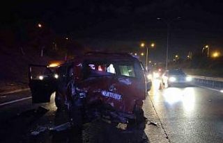 Sultanbeyli’de 2 minibüs çarpıştı: 9 yaralı