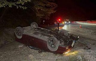 Takla atan otomobilde kalbi duran sürücüyü sağlık...