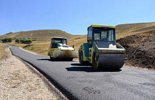 Taşlıçay’da asfalt serim çalışmaları tamamlandı