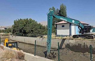 Tatvan’da dere temizliği çalışması yapıldı