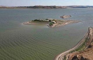 Tekirdağ’da barajda adacıklar oluştu